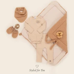 Beige Bouclé Mittens